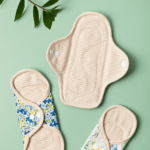 platneni ulošci na svijetlozelenoj površini