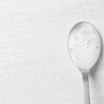 ocat i soda bikarbona reakcija neutralizacije na žlici