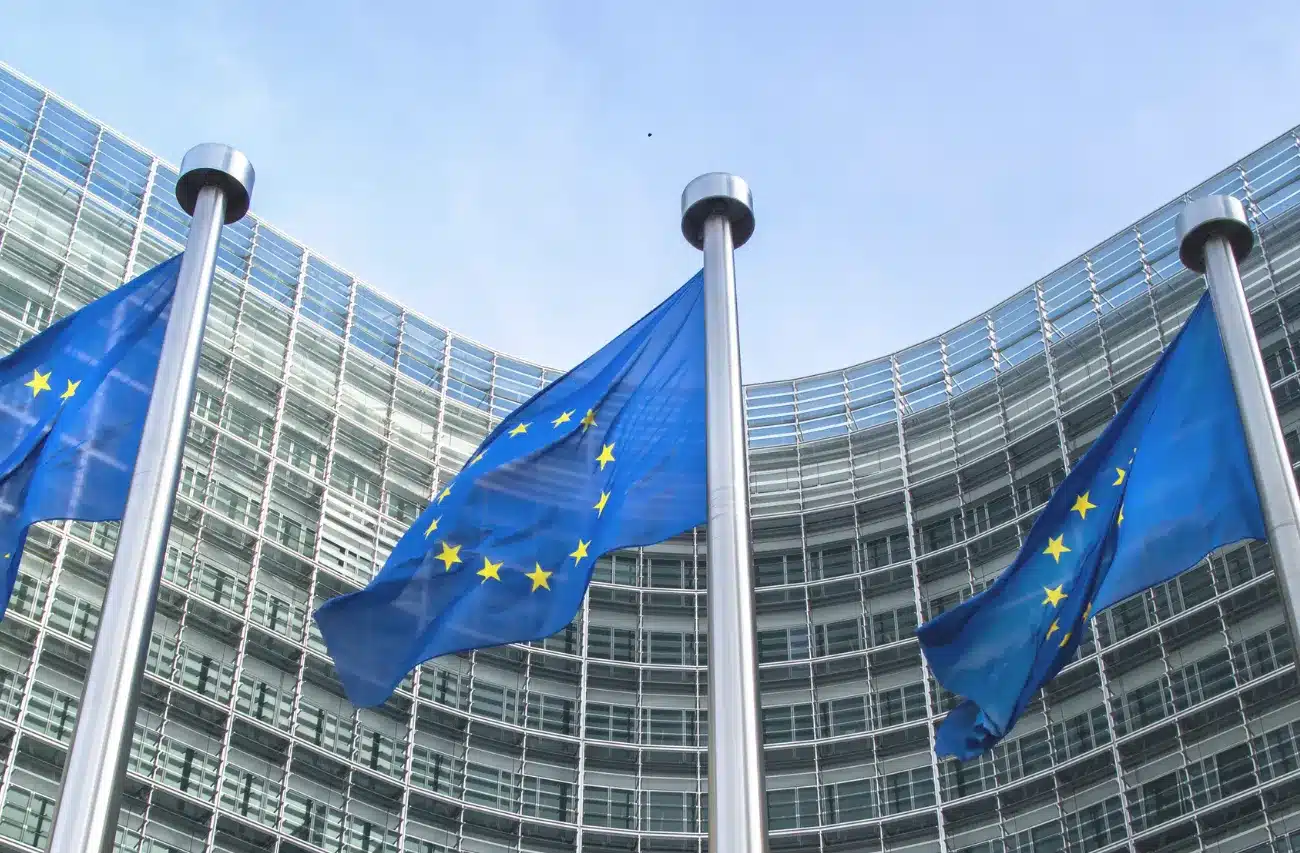 klimatske promjene hrvatska europska komisija europska unije zastave bruxelles belgija
